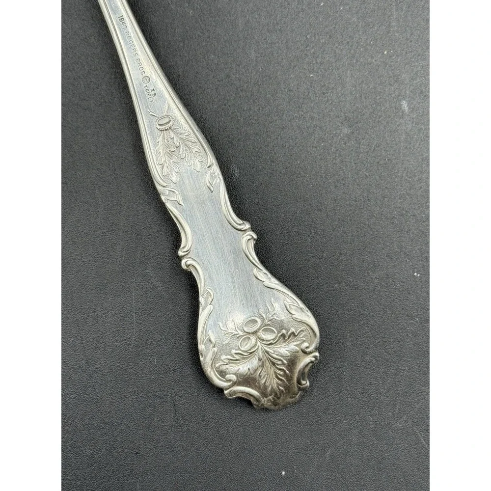 Charter‎ Oak by 1847 Rogers Plate Silverplate Cold Meat Fork 8 3/8